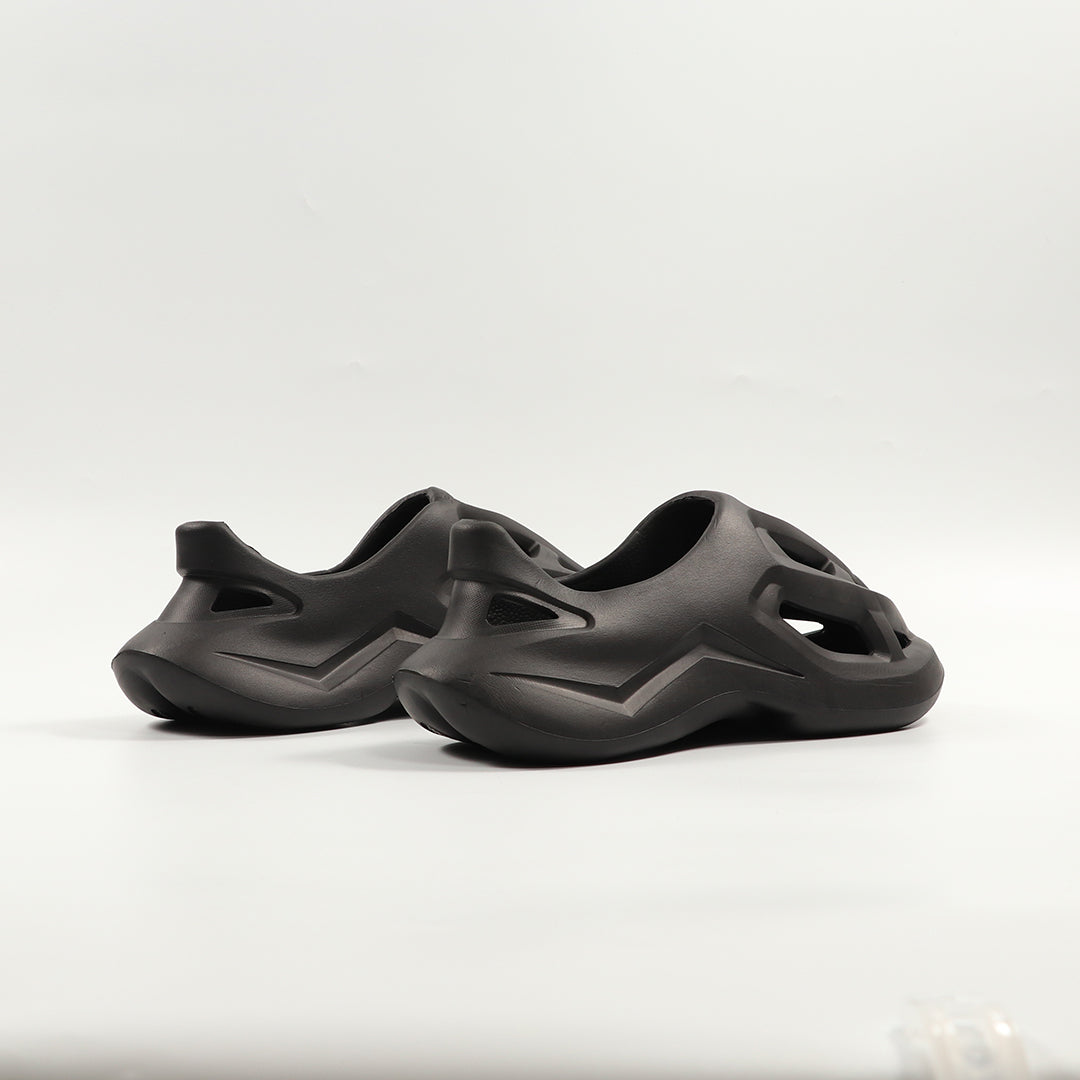 Cumulus 2.0 SlipOns (Black)