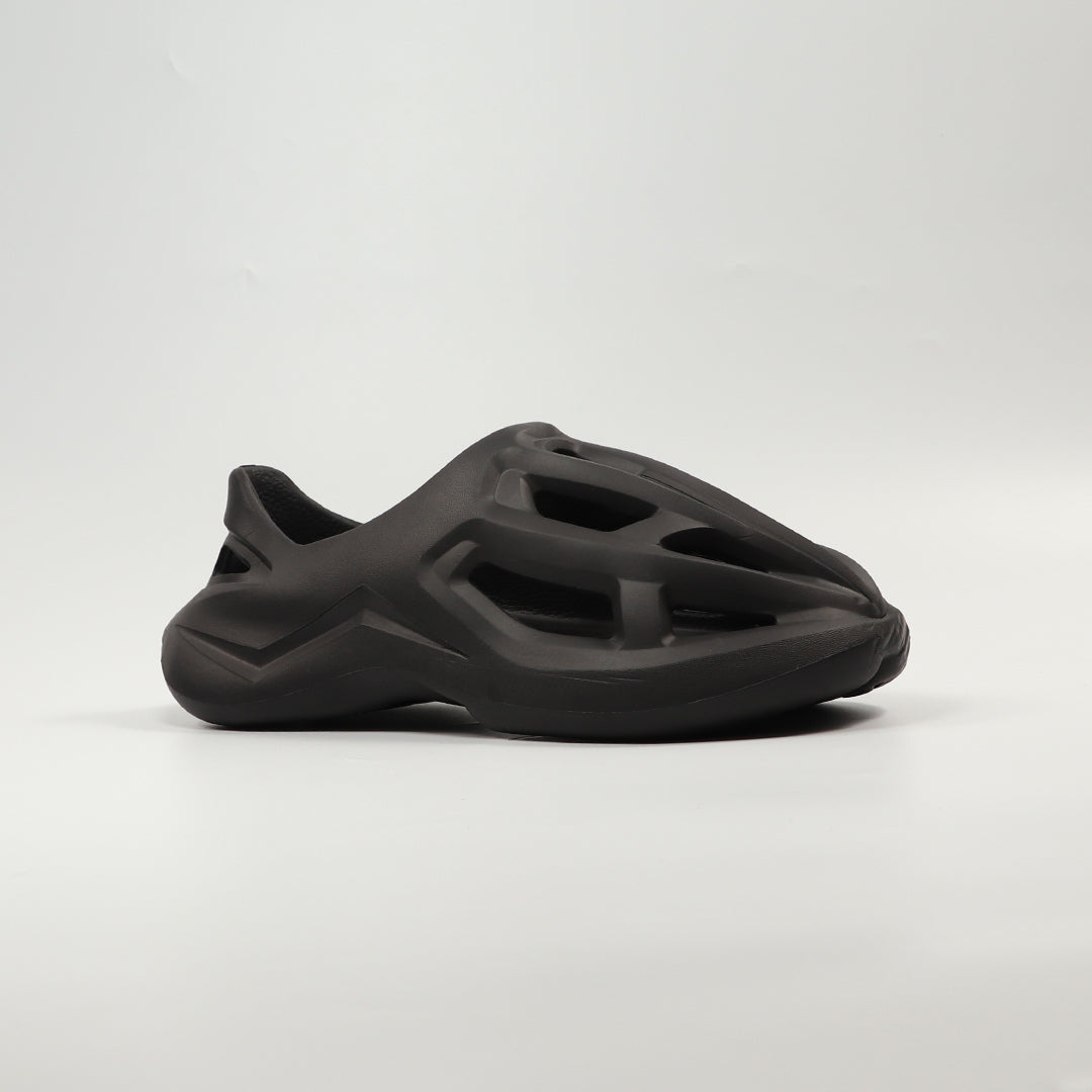 Cumulus 2.0 SlipOns (Black)
