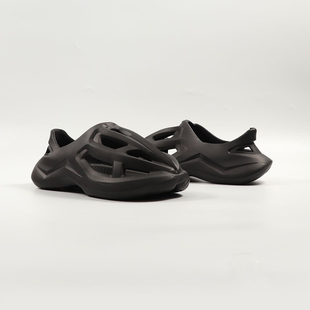 Cumulus 2.0 SlipOns (Black)