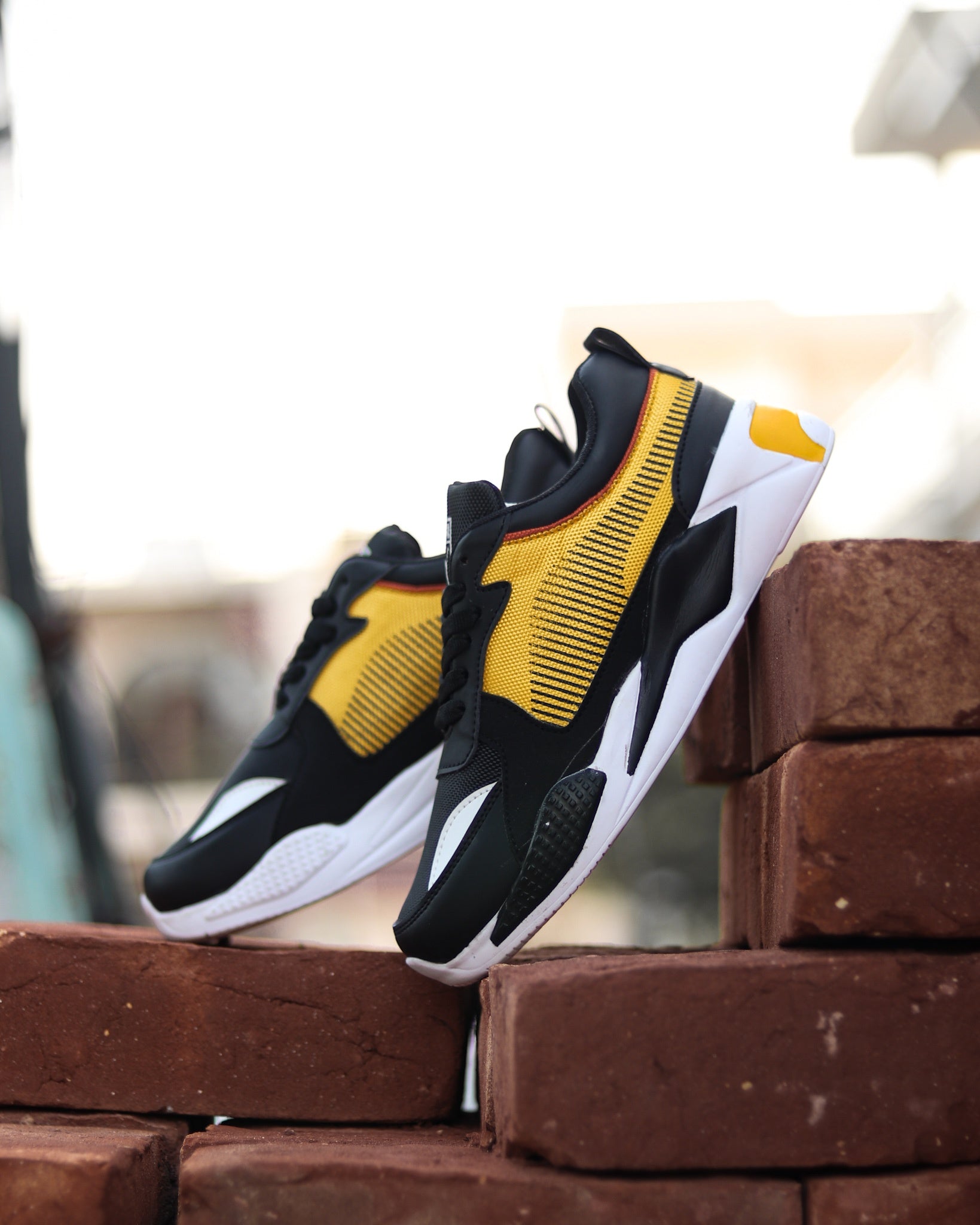 RSS 2.0 ( BLACK YELLOW ) - Spiffers