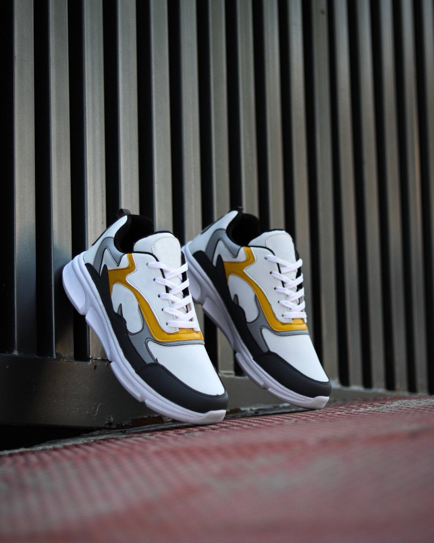 Radeons ( Grey Yellow ) - Spiffers